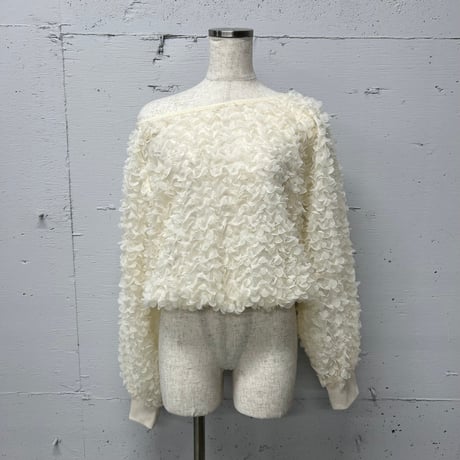 petal motif cropped pullover