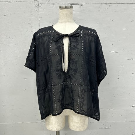 handkerchief poncho BL