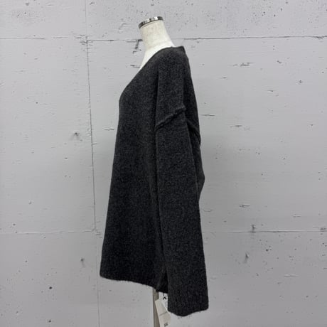 super big VN knit