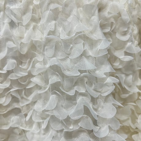 petal motif cropped pullover