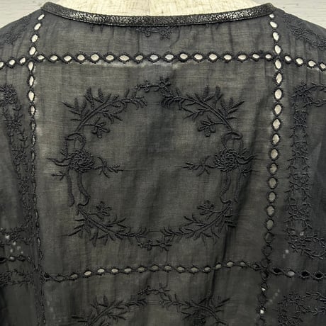 handkerchief poncho BL