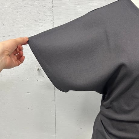 waist tuck Tee