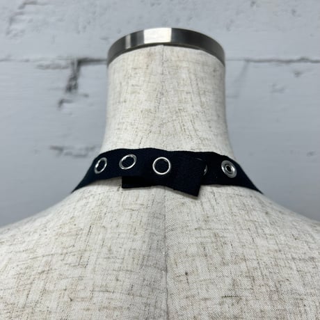 petal motif apron vest