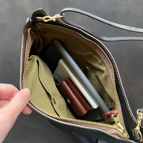 CAT GATHER POCHETTE  MEDIUM マルチK～O【kura】世界でたった１つ「Only one product in the world」
