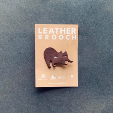 NECOREPA/ 　猫型レザーブローチA　のび猫【brouchnobi】