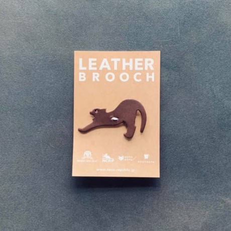 NECOREPA/ 　猫型レザーブローチO　がおー猫【brouchgao】