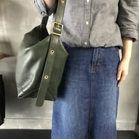 バックルショルダー