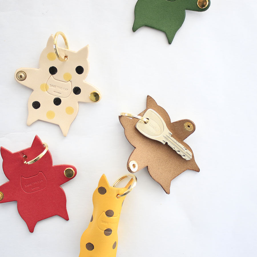 ジブリ となりのトトロ 猫バス オジャガデザイン レザー キーホルダー