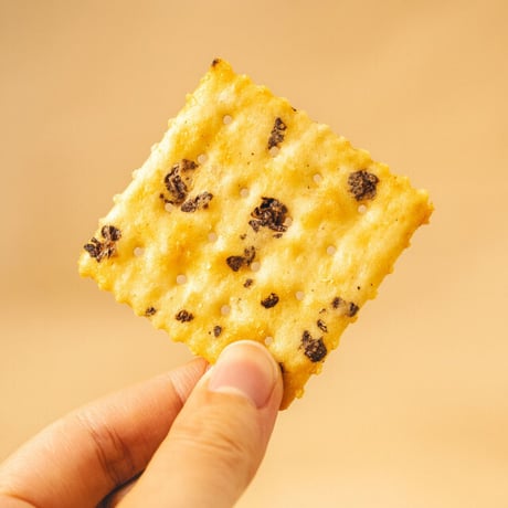 【NECOS商品以外との同梱不可】　にゃつまみ トリュフ味ライ麦クラッカー（necos）
