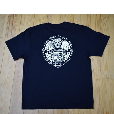御守りイラストロゴTシャツ（黒）