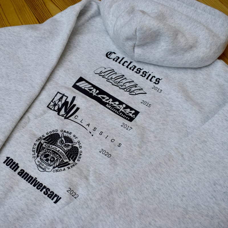 10th anniversaryパーカー【※グレー×黒プリント】 | cal classics