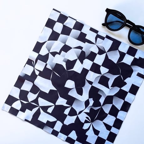MCB328 / MCB ORIGINAL / illusion
