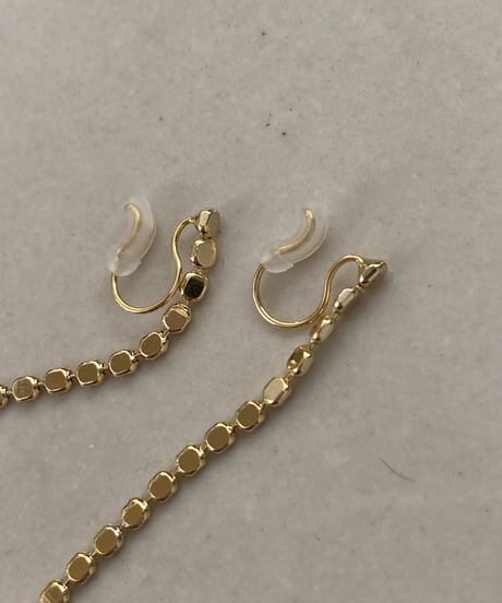 プレスボールピアス・イヤリング