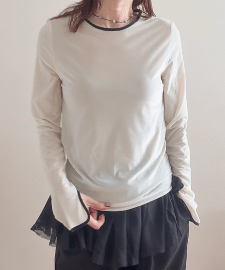 パイピングベロアトップス