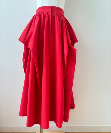 ＜In essence by Akiko Yamamoto.＞タックデザインボリュームスカート