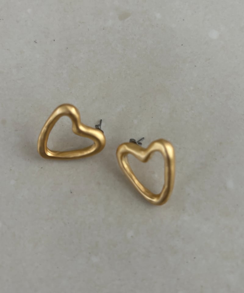 K14刻印ハートピアス K14WG刻印あり♡ハートカットピアス - メルカリ