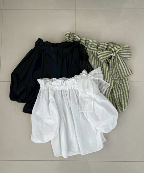 ＜In essence by Akiko Yamamoto.＞サイドリボンギャザーブラウス