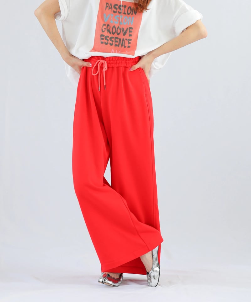 In essence by Akiko Yamamoto.＞カラースウェットワイドパンツ |