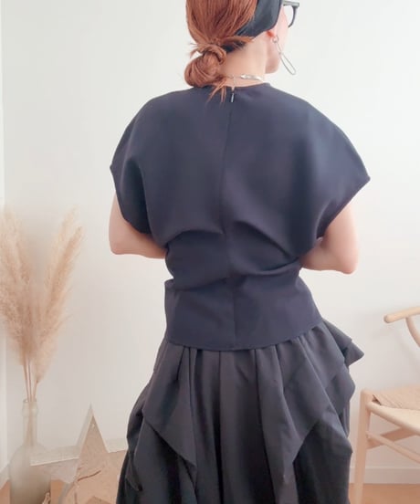 ドレープ華奢見えトップス