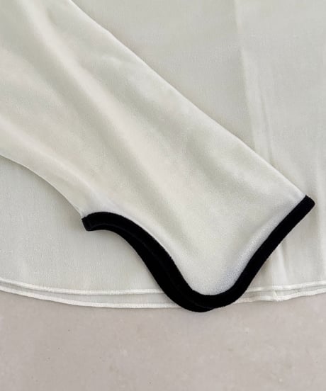 パイピングベロアトップス