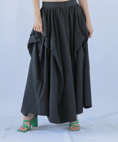 ＜In essence by Akiko Yamamoto.＞タックデザインボリュームスカート