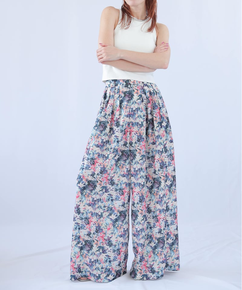 In essence by Akiko Yamamoto.＞ソフトタックワイドパンツ | R