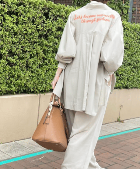バックメッセージシャツ