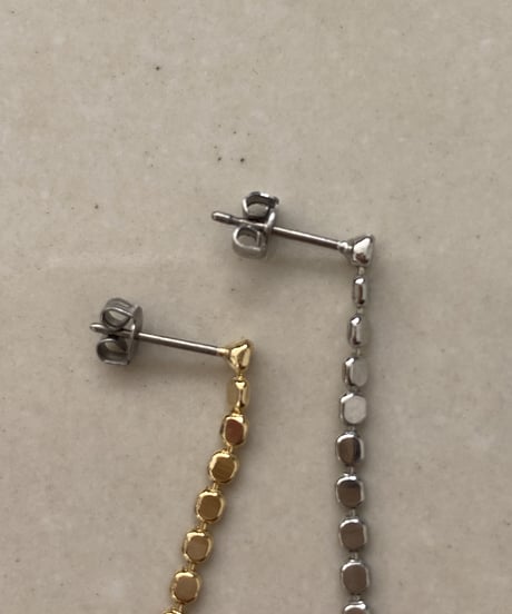 プレスボールピアス・イヤリング