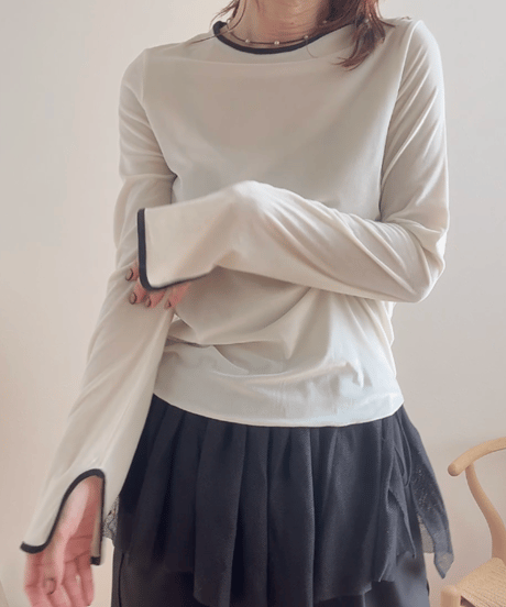 パイピングベロアトップス