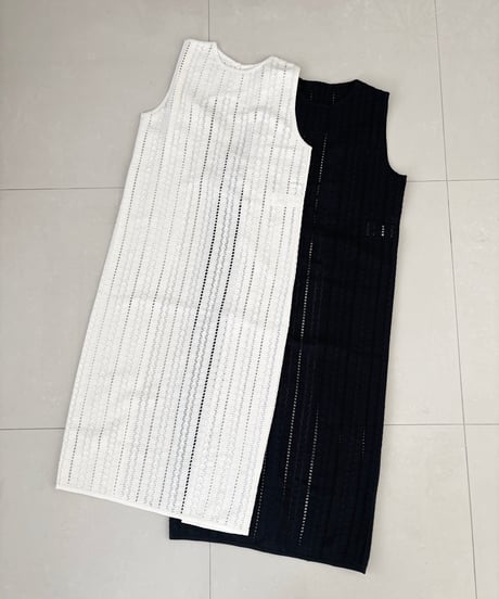 バックオープンレースワンピ