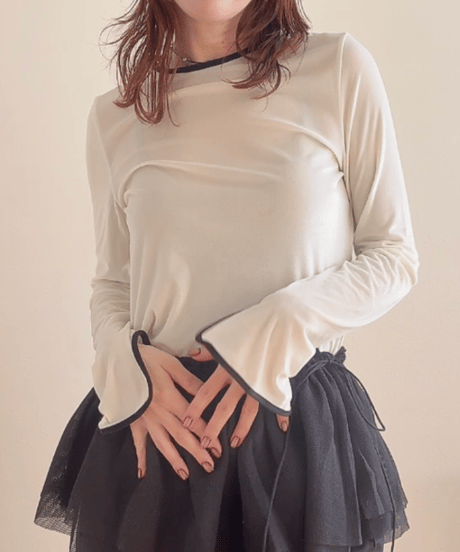 パイピングベロアトップス