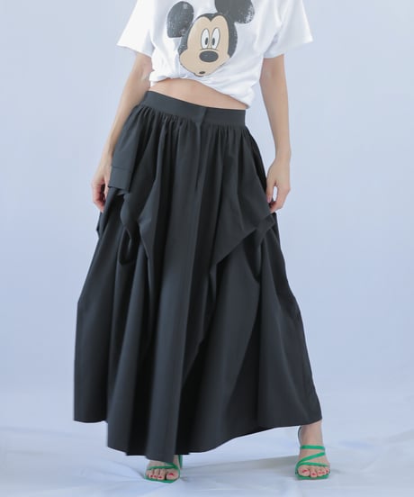 ＜In essence by Akiko Yamamoto.＞タックデザインボリュームスカート