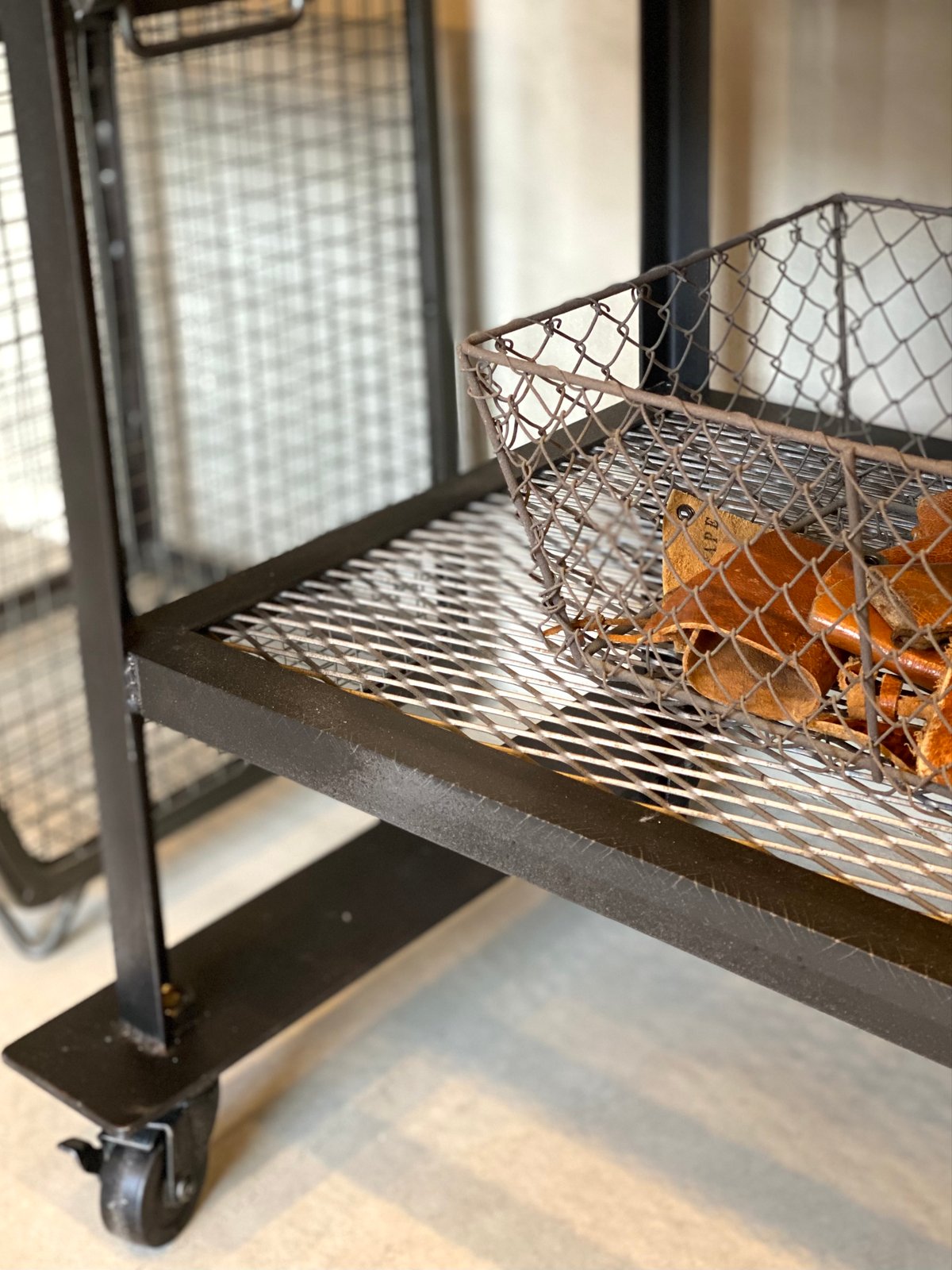 インダストリアル アイアン製 カクテルテーブル サイドテーブル トレイ