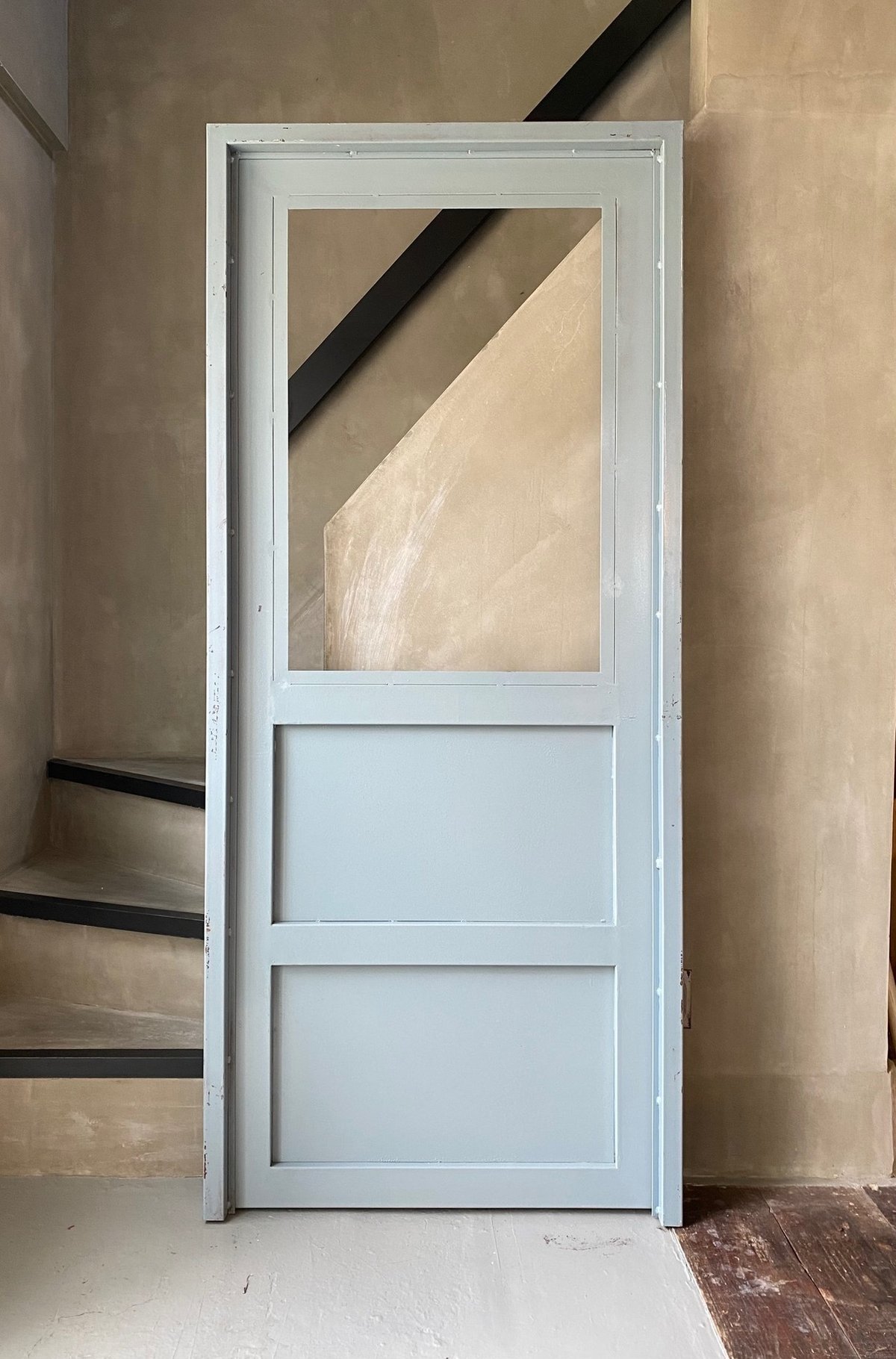 貴重　特別価格　鉄扉　アイアンドア　インダストリアル　防犯　扉　外枠付き 在庫確認必須※）数量限定 ID-01 アイアンドア 鉄扉 枠付