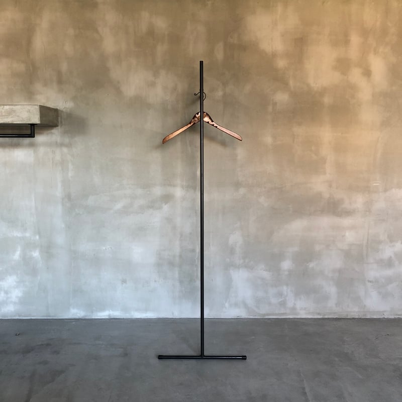 美品　アイアンハンガーラック　ブロンズ　インダストリアル 0_d9eaed478386ef80af8ce7d1cc10