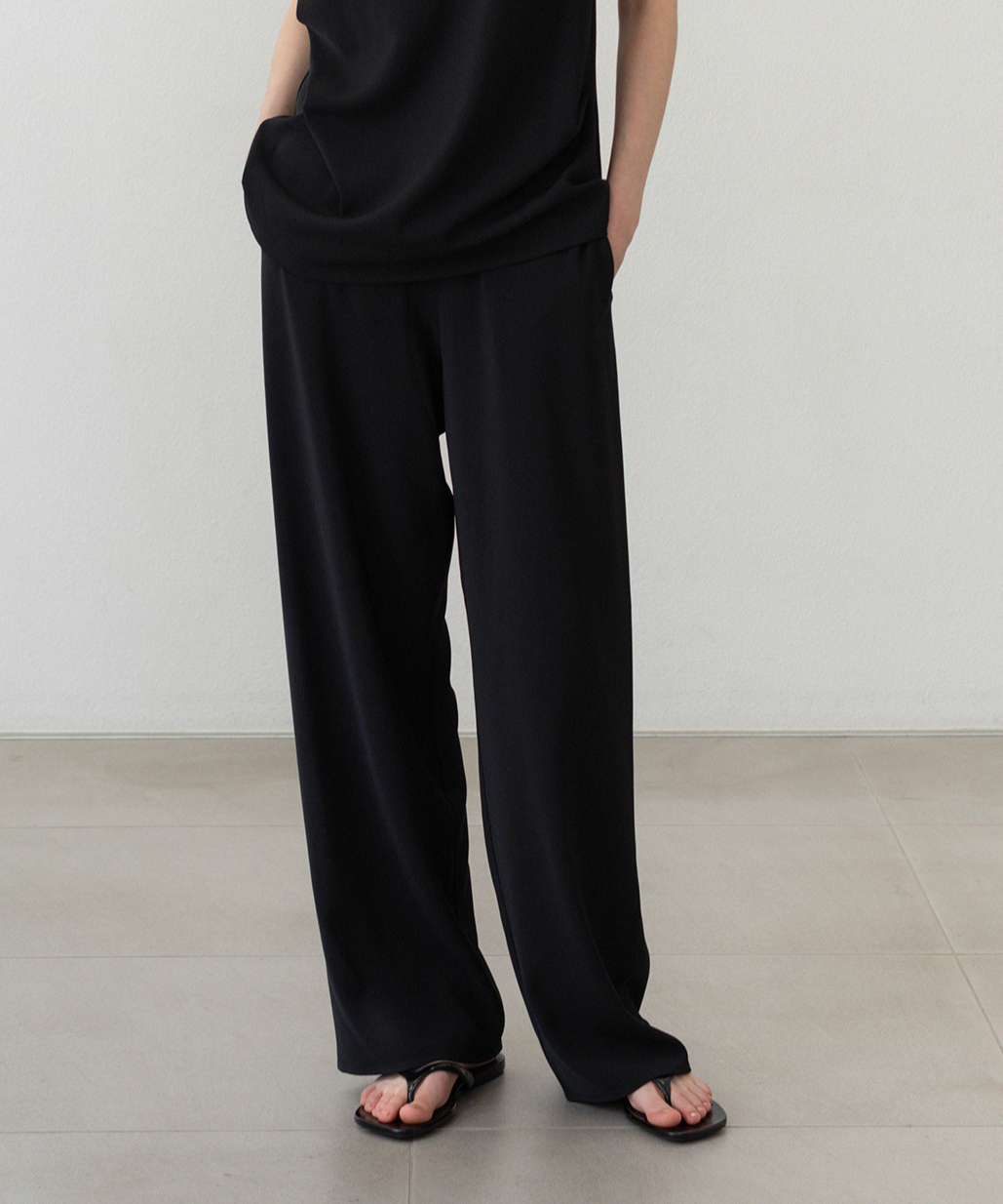 3rd PRE-ORDER】Smooth Pants_Black | Na.e