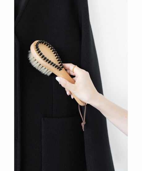 Na.e Brush