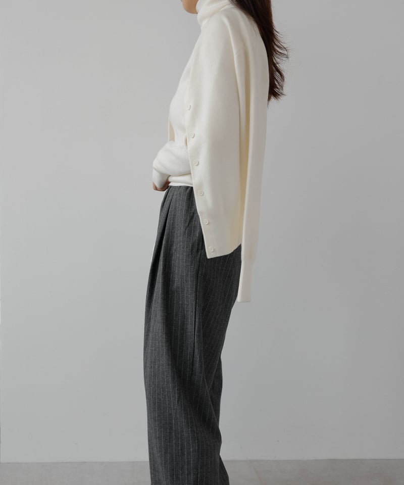 EVER SERIES】Crew Neck Cardigan | Na.e