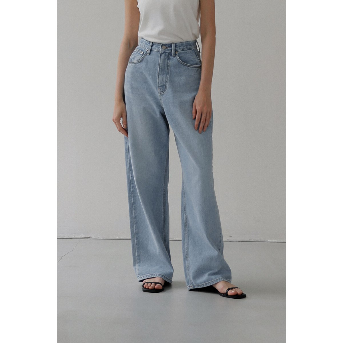 Wide Loose Jeans_Light Blue | Na.e