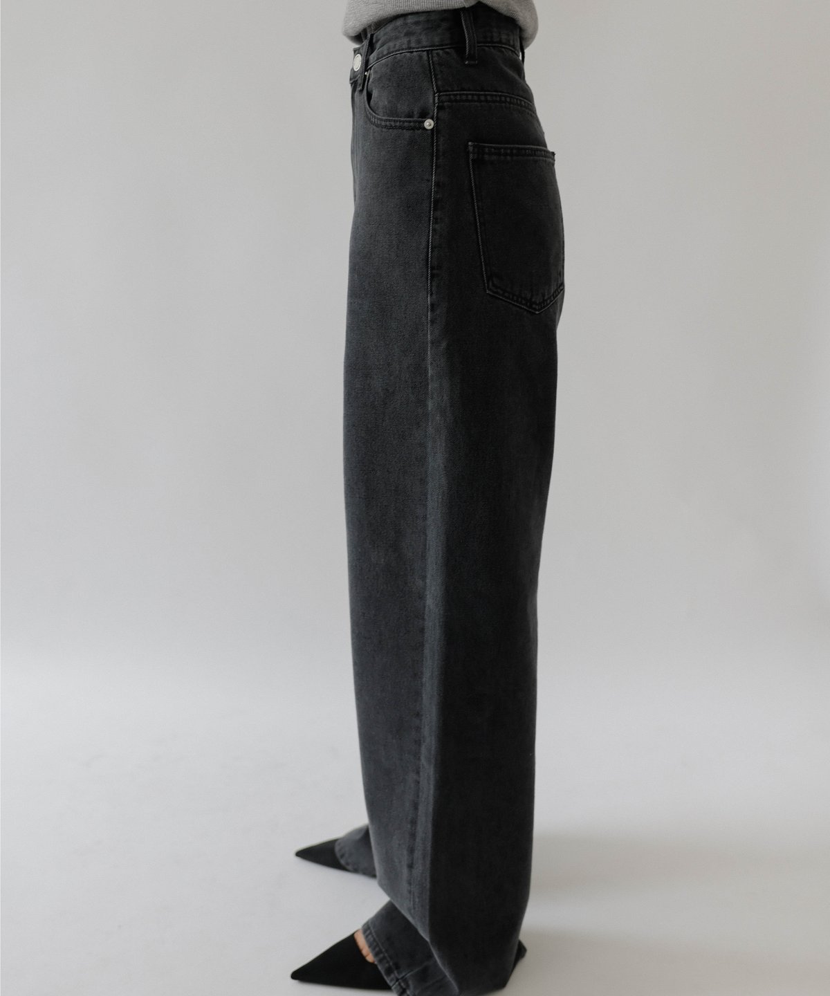 Wide Loose Jeans_Charcoal | Na.e