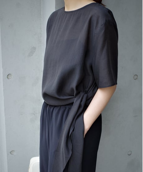 Airy Flow Tops