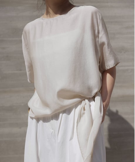Airy Flow Tops