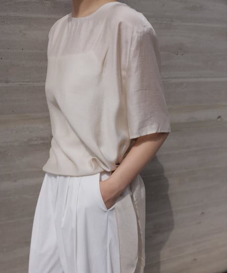 Airy Flow Tops