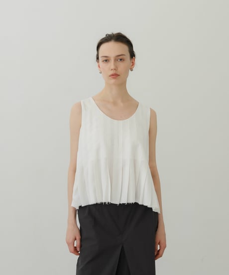 Amore Tuck Blouse