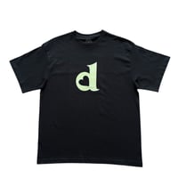 "DON LOVE" d Logo Heart Chikkou Tee(Charcoal)