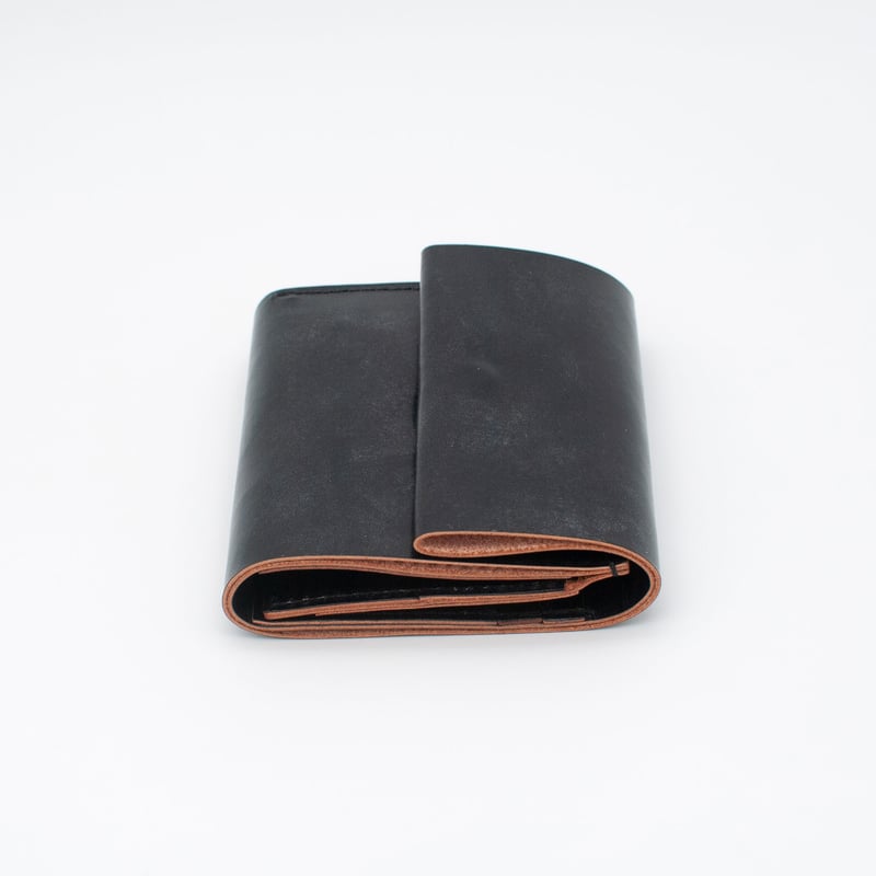 tri fold wallet / bridle black | yojiomi shoes&