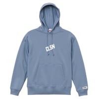 COLLISION 斜めの刺繍のパーカー