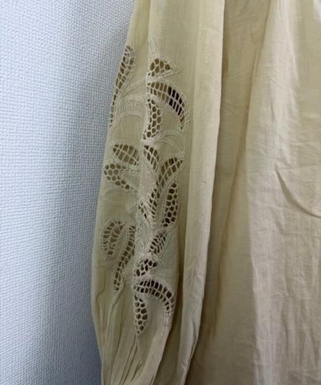 コビニャー刺繍プルオーバー(RE030015-42)