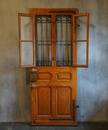Entrance door