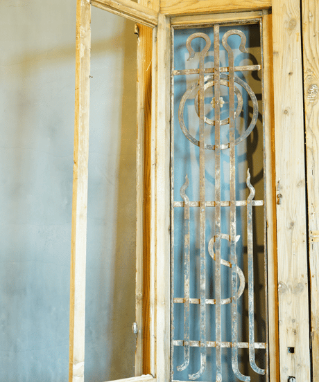 iron lattice door